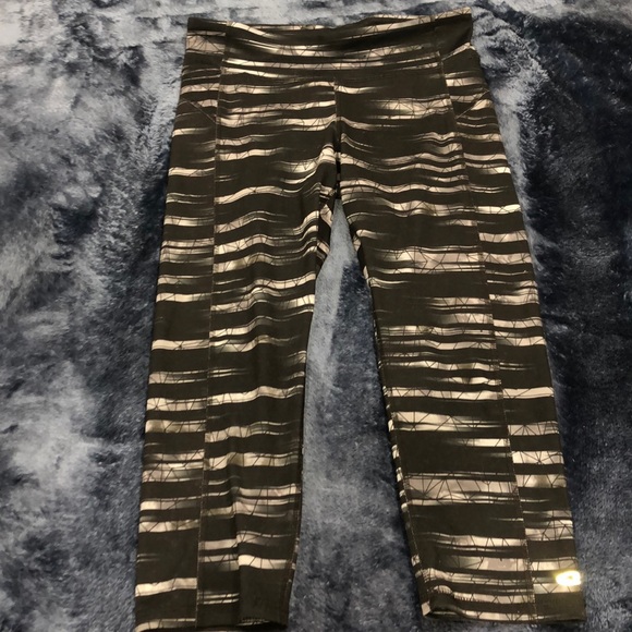 Champion Pants - Champion Cropped Athletic Leggings